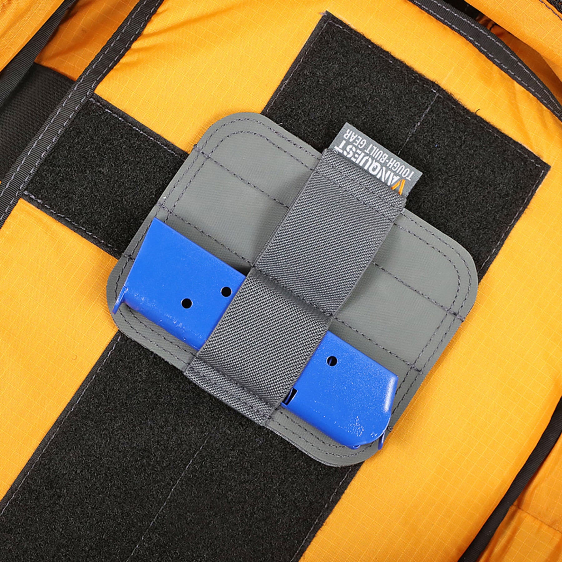 Vanquest | DOUBLE-MAG-HOLDER - Portacaricatori con velcro