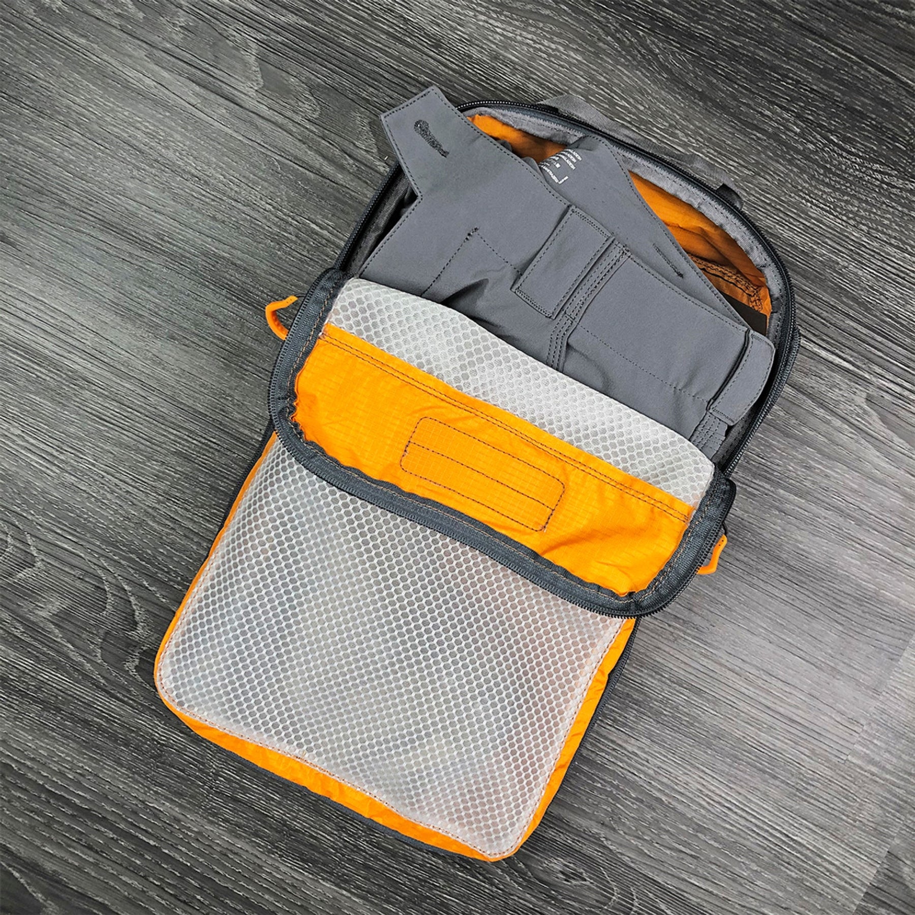 Vanquest | STICKY CUBE XL - Pouch espandibile