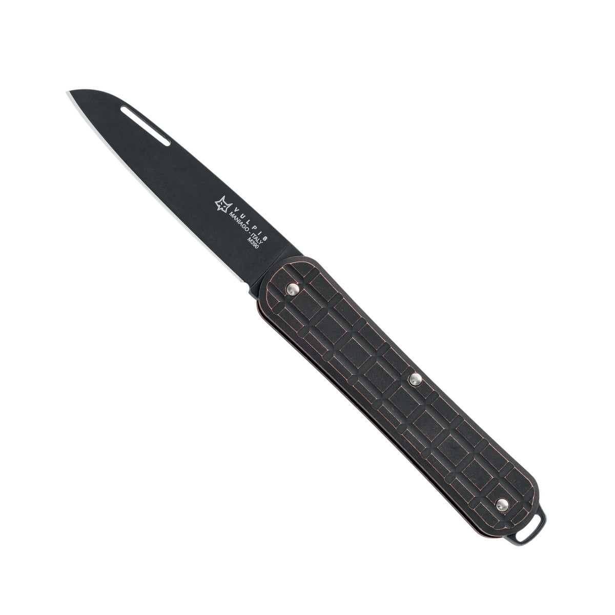 FOX Vulpis Rame Coltello chiudibile con lama in acciaio M390 finitura PVD nera e impugnatura ergonomica in rame con texture lavorata. Modello compatto multiuso ideale per EDC con foro per cordino e design moderno. Qualità artigianale di Maniago per uso quotidiano.