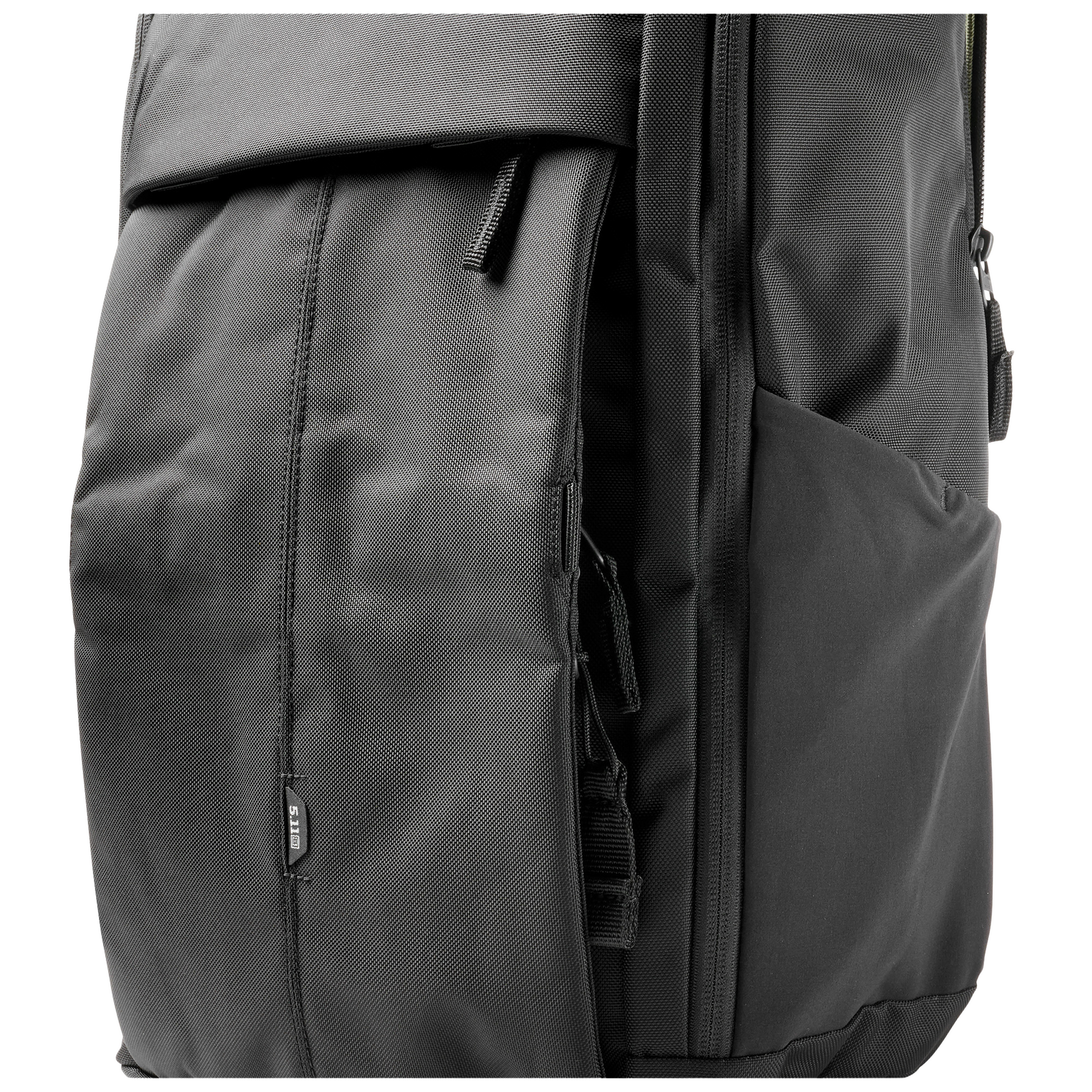 Zaino tattico 5.11 LV12 con design moderno, tasche multiple e materiale resistente, ideale per uso quotidiano e viaggi - disponibile su BACKPACCO.IT
