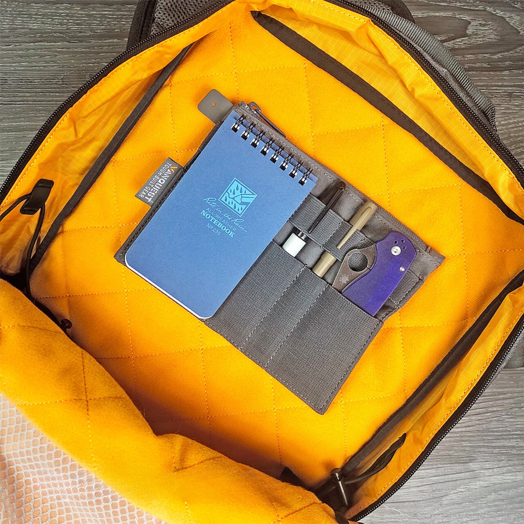 Vanquest | STICKY ADMIN POUCH