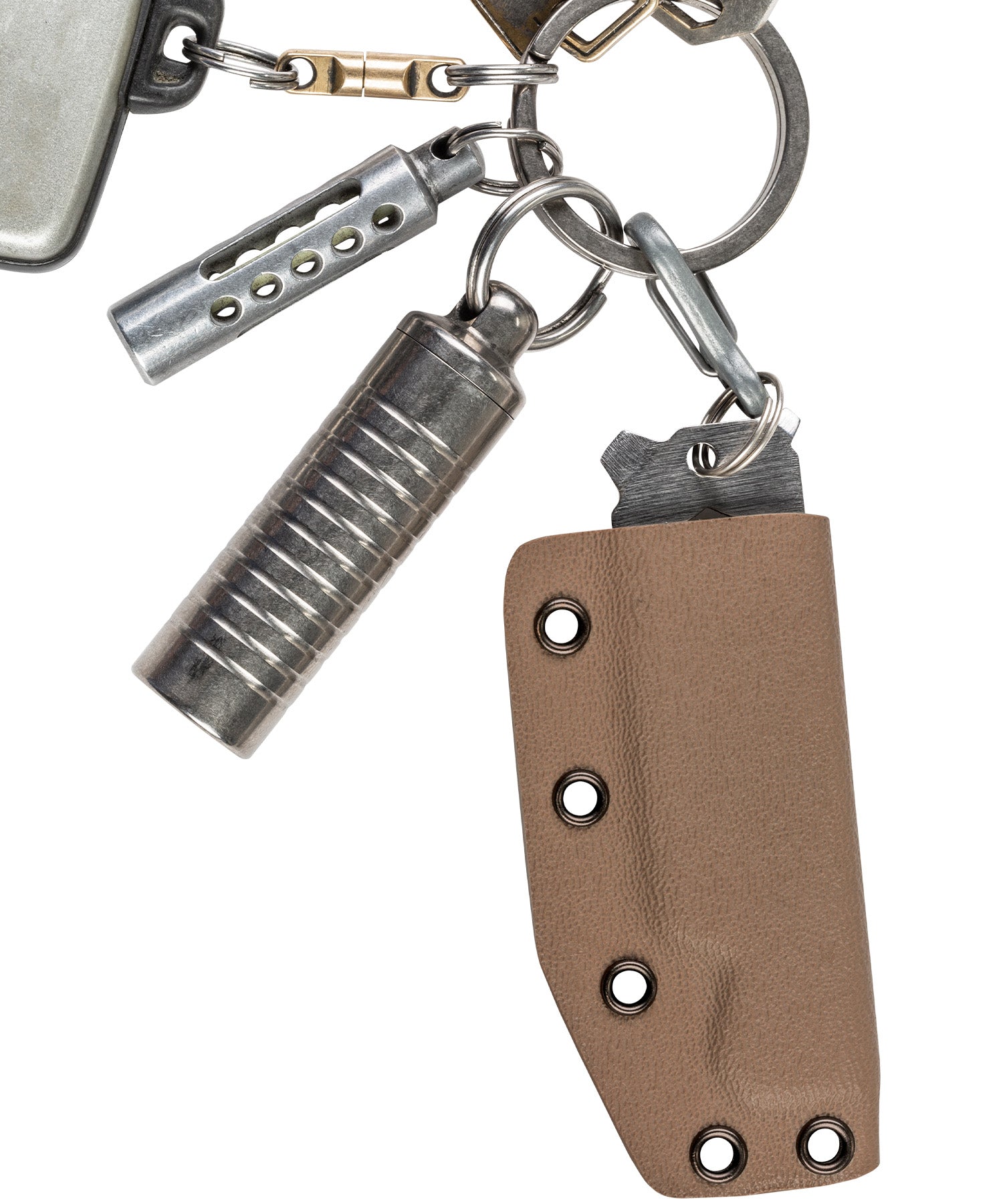 5.11 EDT multitool e altri EDC di 5.11 tactical su un mazzo di chiavi