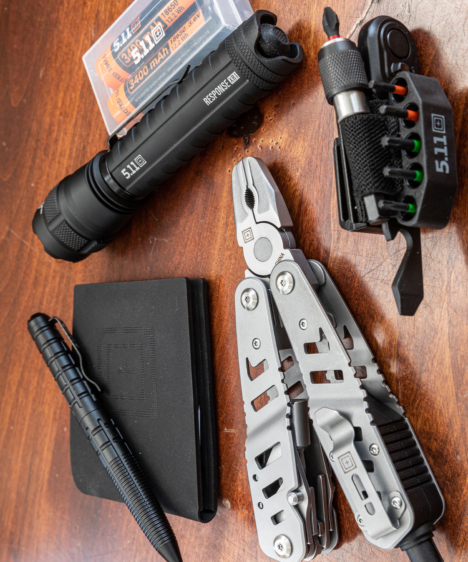 5.11 kit tko con edc completo di kabaton, response xr1 ed emt