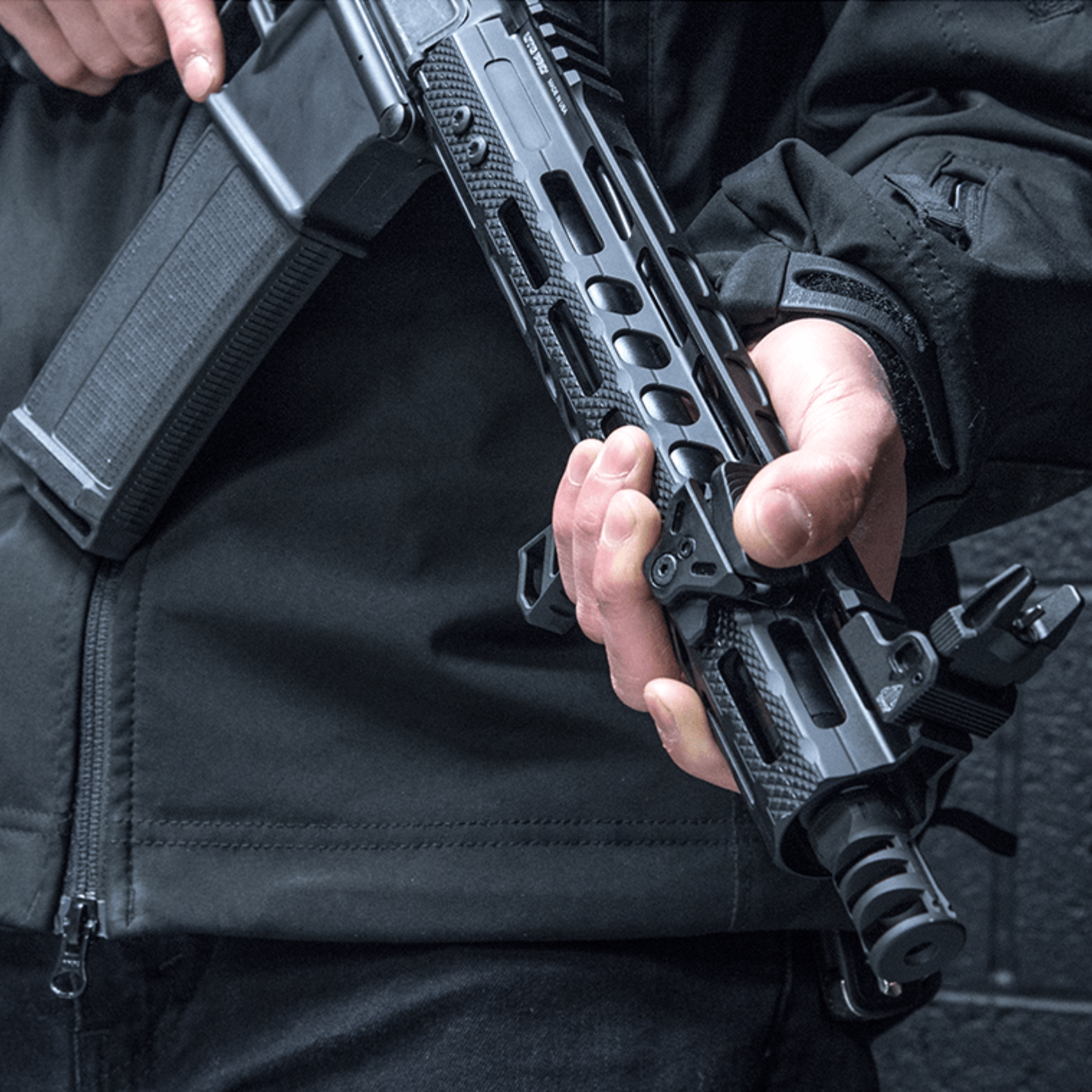 UTG | AR15 STUBBY MUZZLE BRAKE .223 / 5.56 - Freno di bocca per AR15