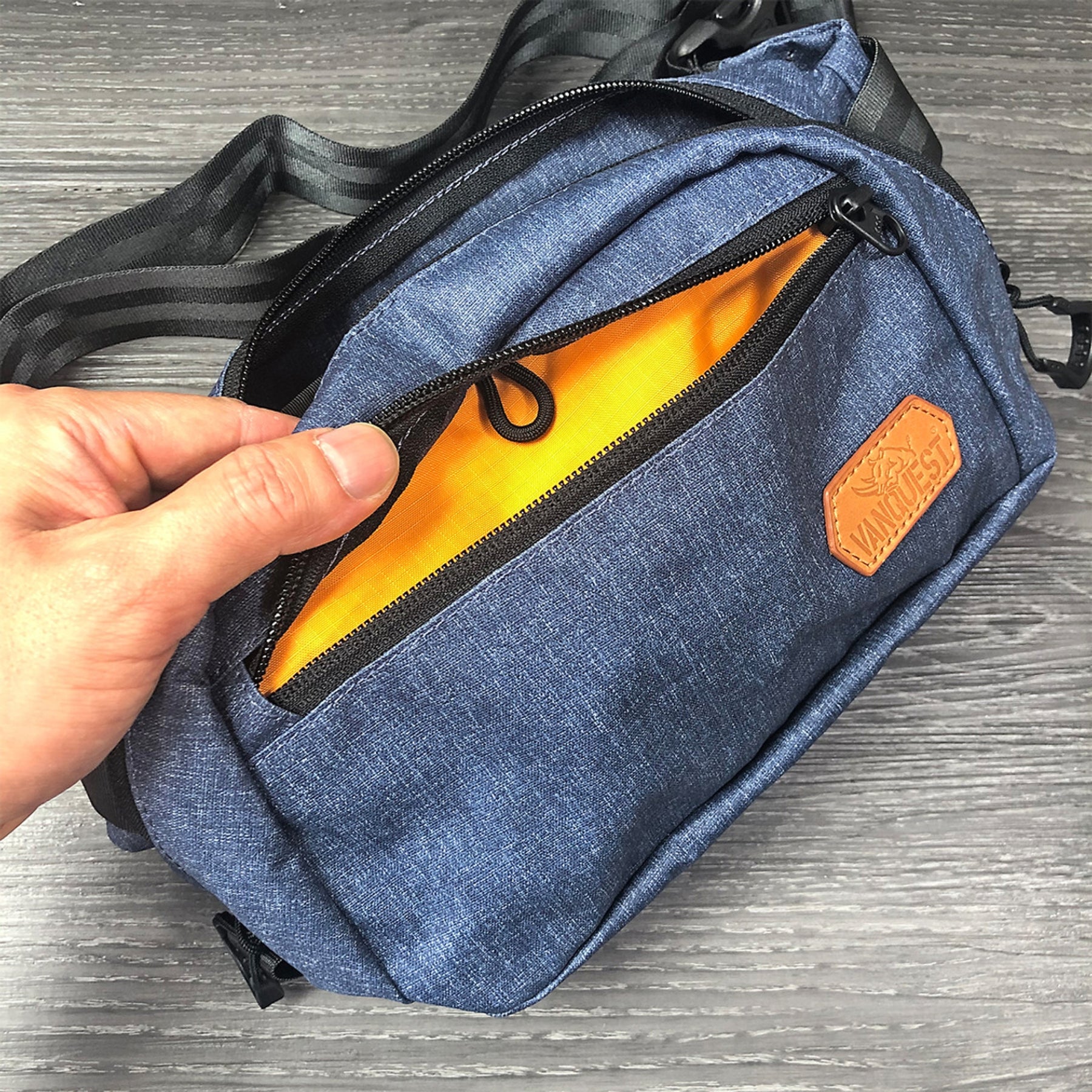 Vanquest | DENDRITE LARGE Sling Bag - Marsupio