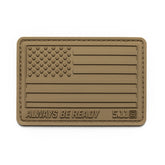 5.11 USA Flag Desert Patch in PVC, toppa rettangolare monocromatica colore Coyote/FDE con bandiera americana in rilievo, scritta Always Be Ready e logo 5.11, toppa tattica