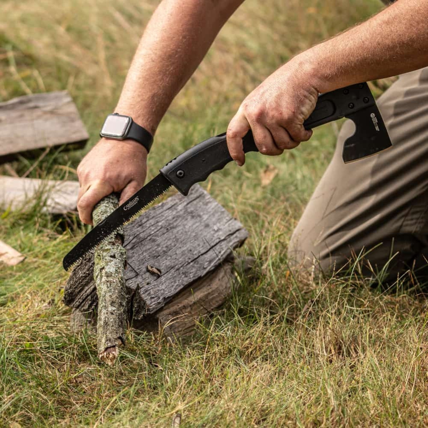 CAMILLUS | CAMTRAX - Ascia con seghetto integrato