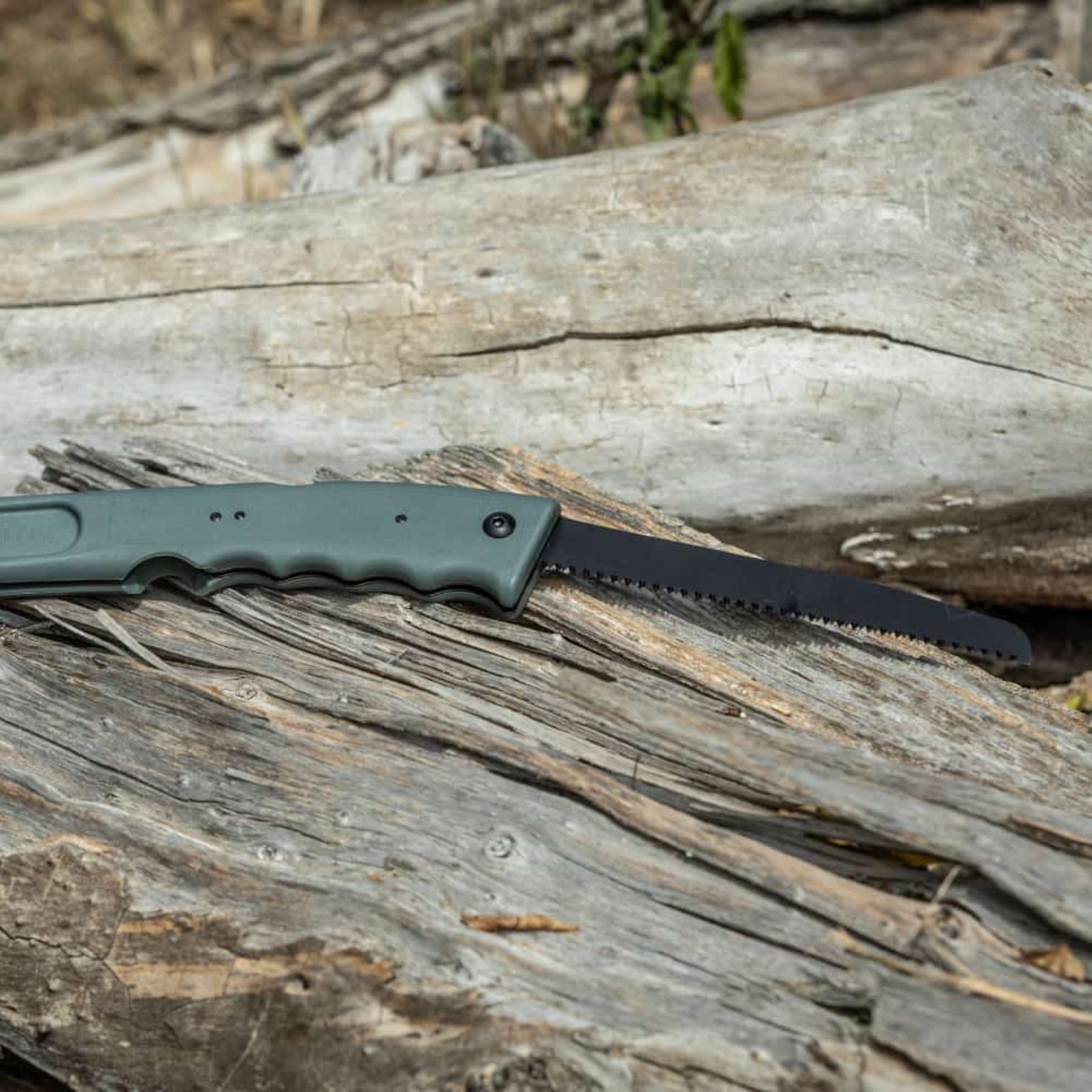 CAMILLUS | CAMTRAX - Ascia con seghetto integrato