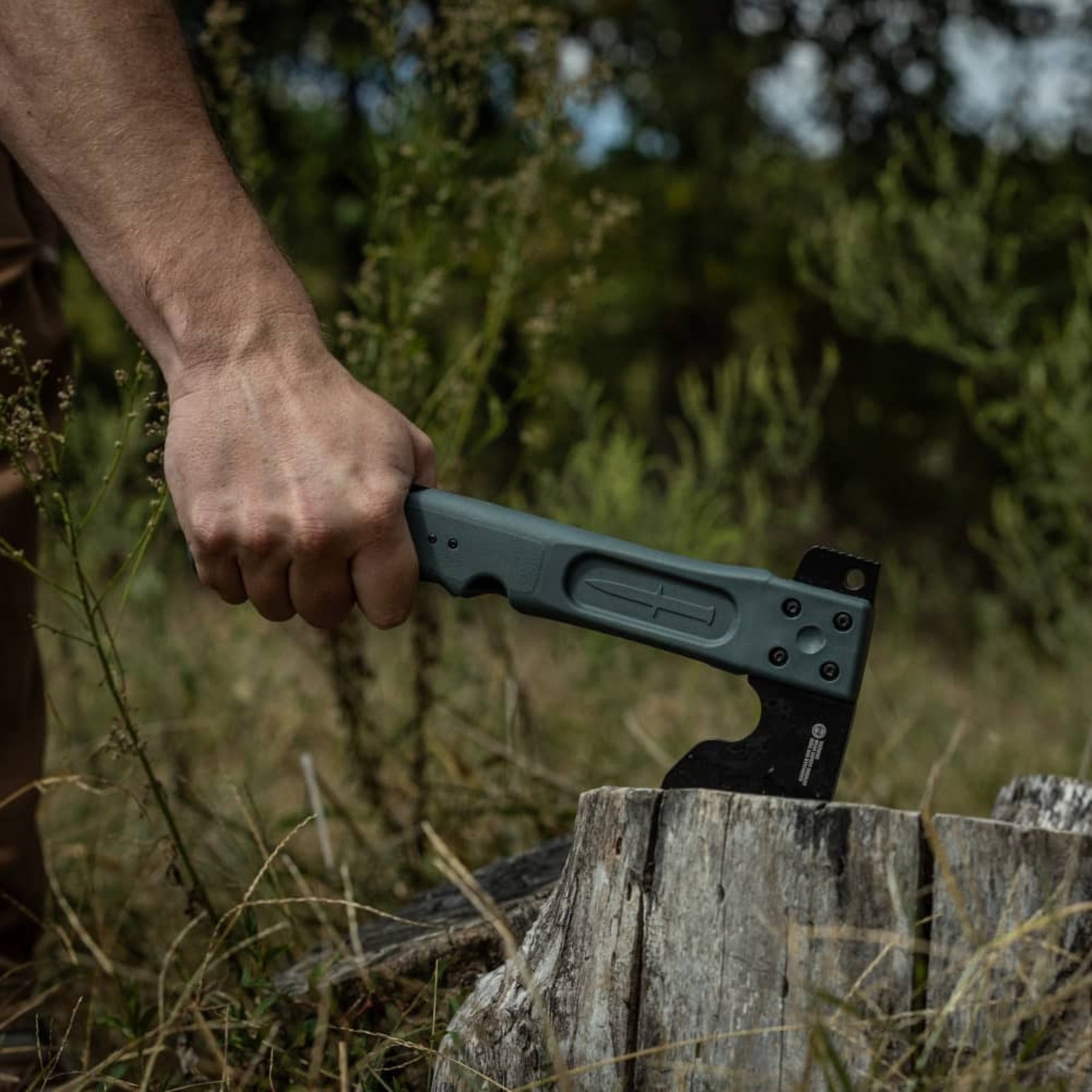 CAMILLUS | CAMTRAX - Ascia con seghetto integrato