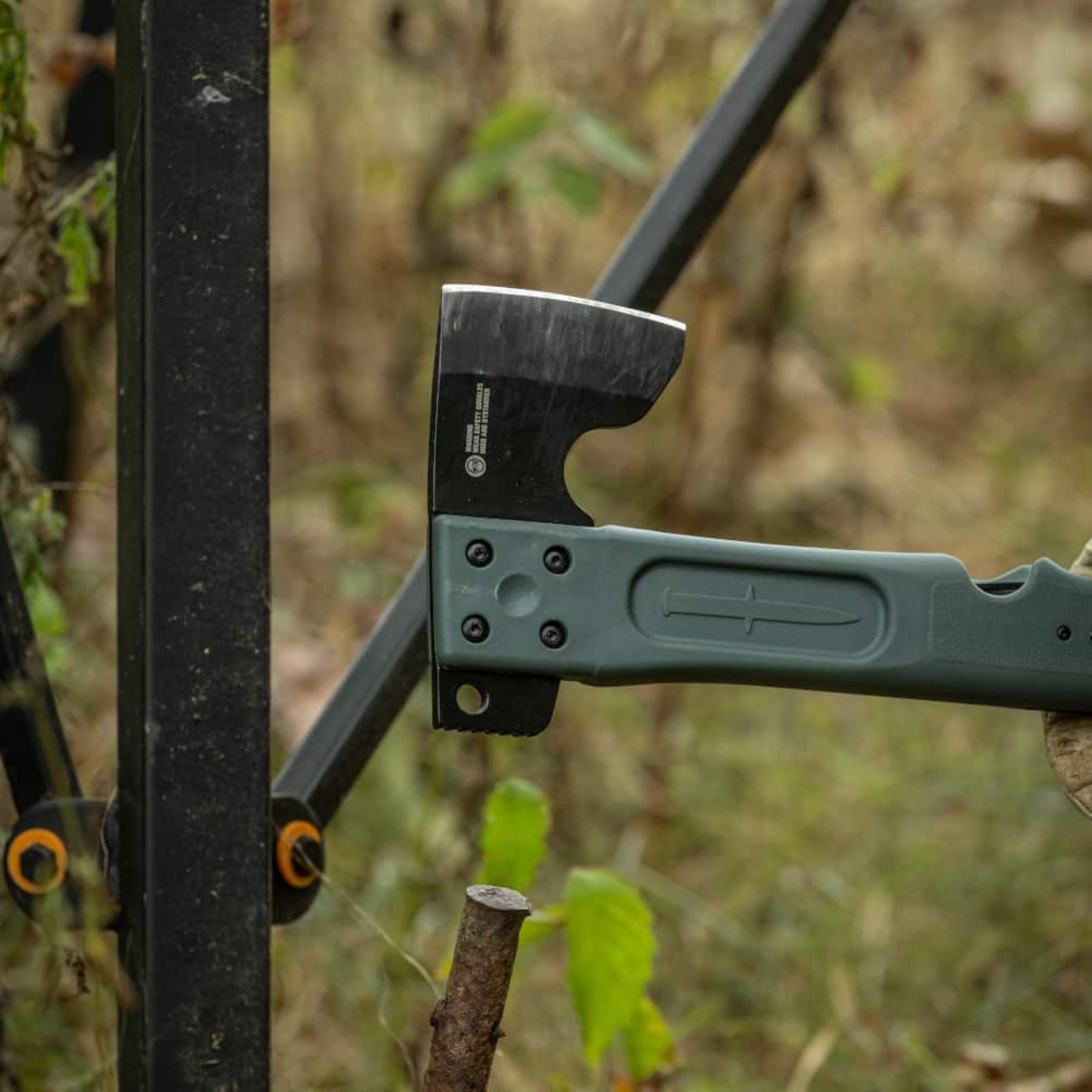 CAMILLUS | CAMTRAX - Ascia con seghetto integrato