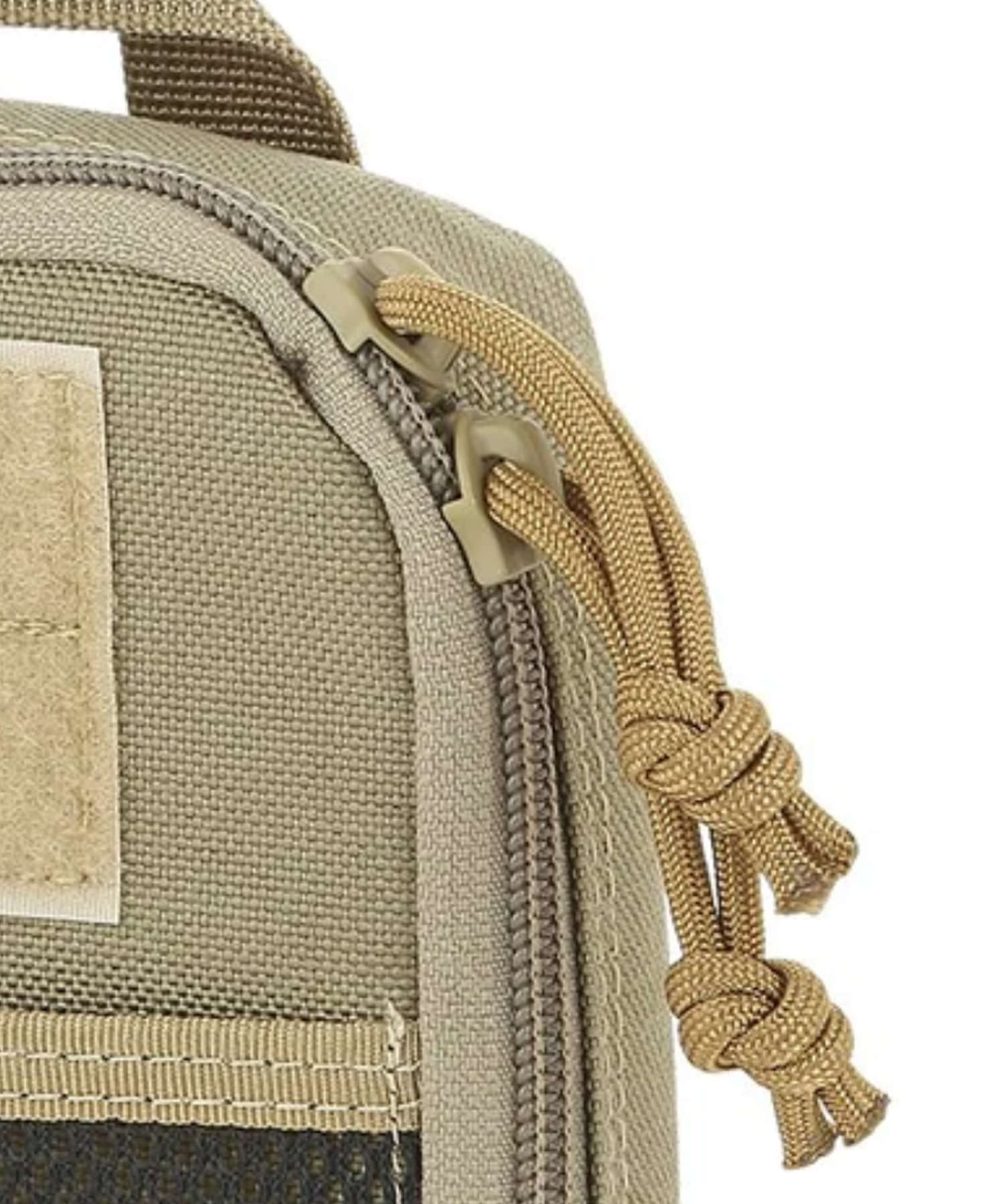 dettaglio delle zip YKK montate sui prodotti maxpedition