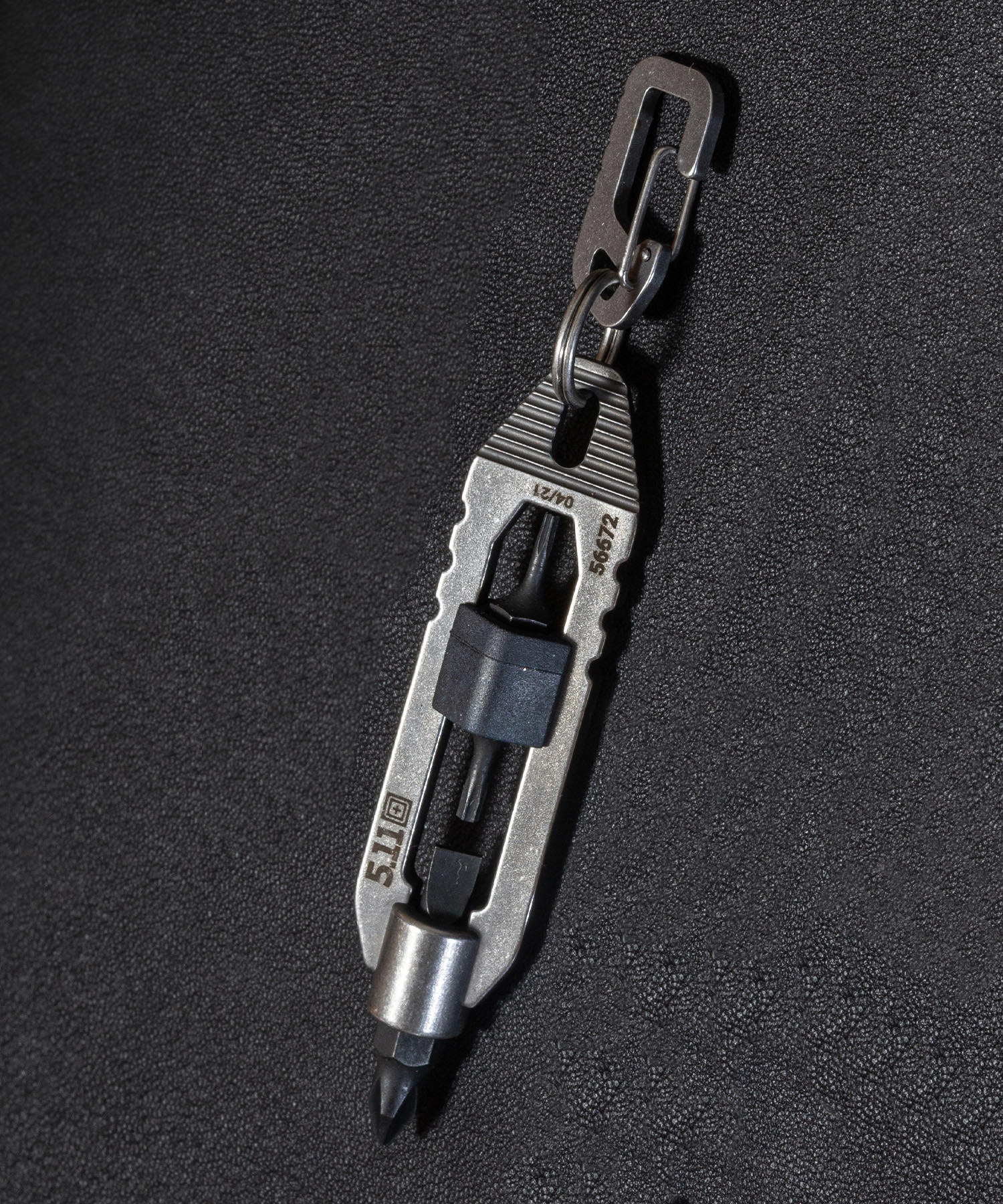 EDT HEX di 5.11 su tavolo da lavoro