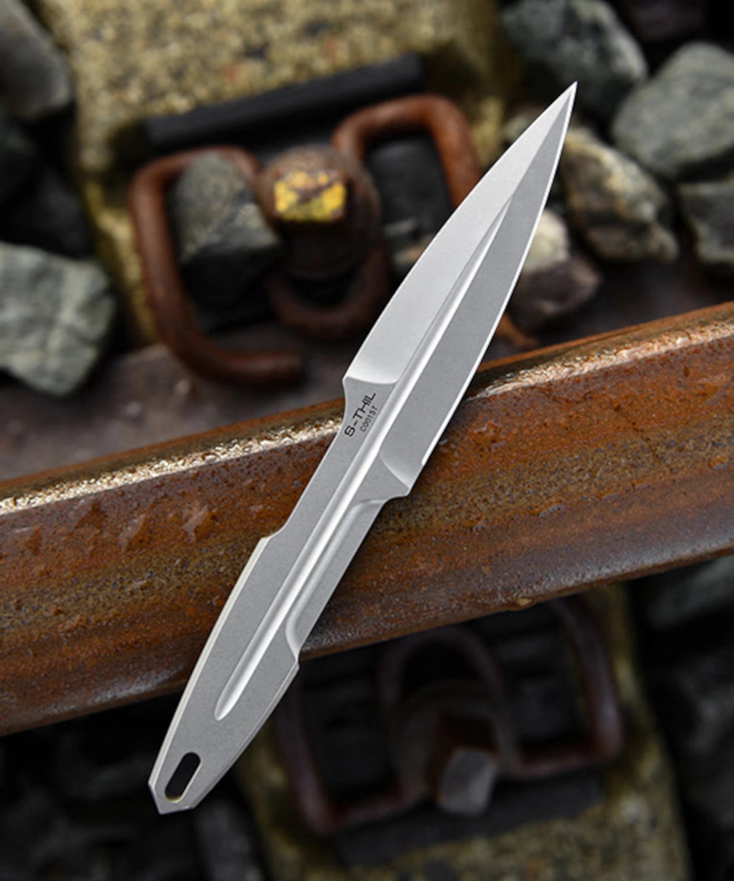 Foto del S-Thil di Extrema Ratio in posa obliqua