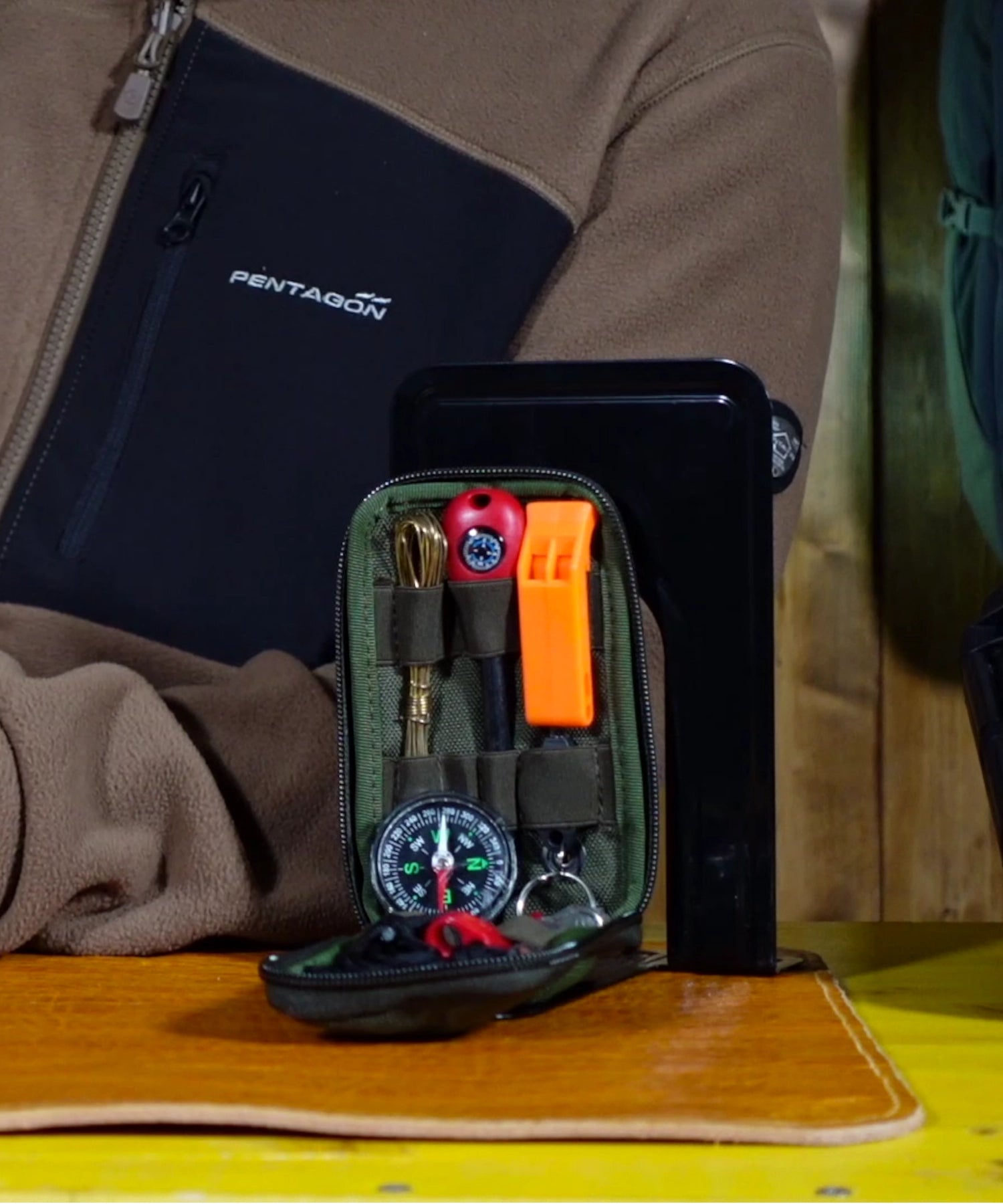 Paolo di backpacco.it mostra il KIT ERS di Extrema Ratio nella variante Green