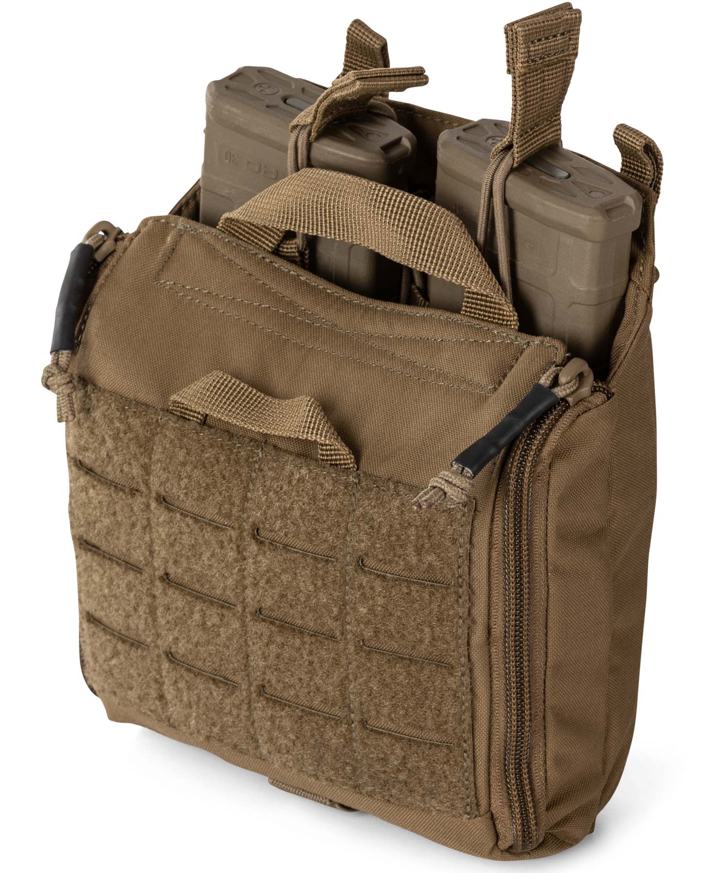 Flex Tac Med Pouch di 5.11 Kangaroo con caricatori AR, chiusa