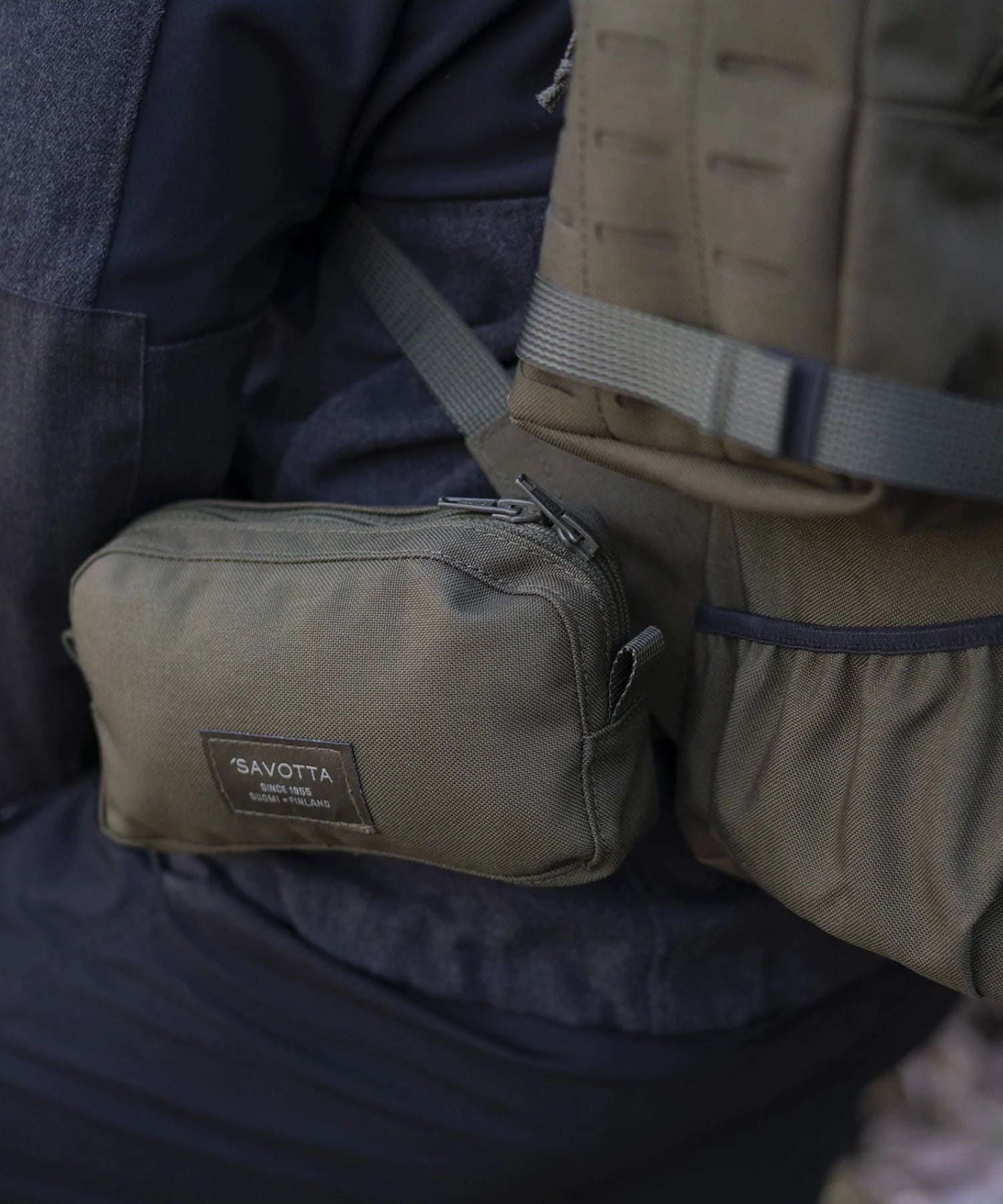 zaino savotta con tasca horizzontal pouch alla cintura