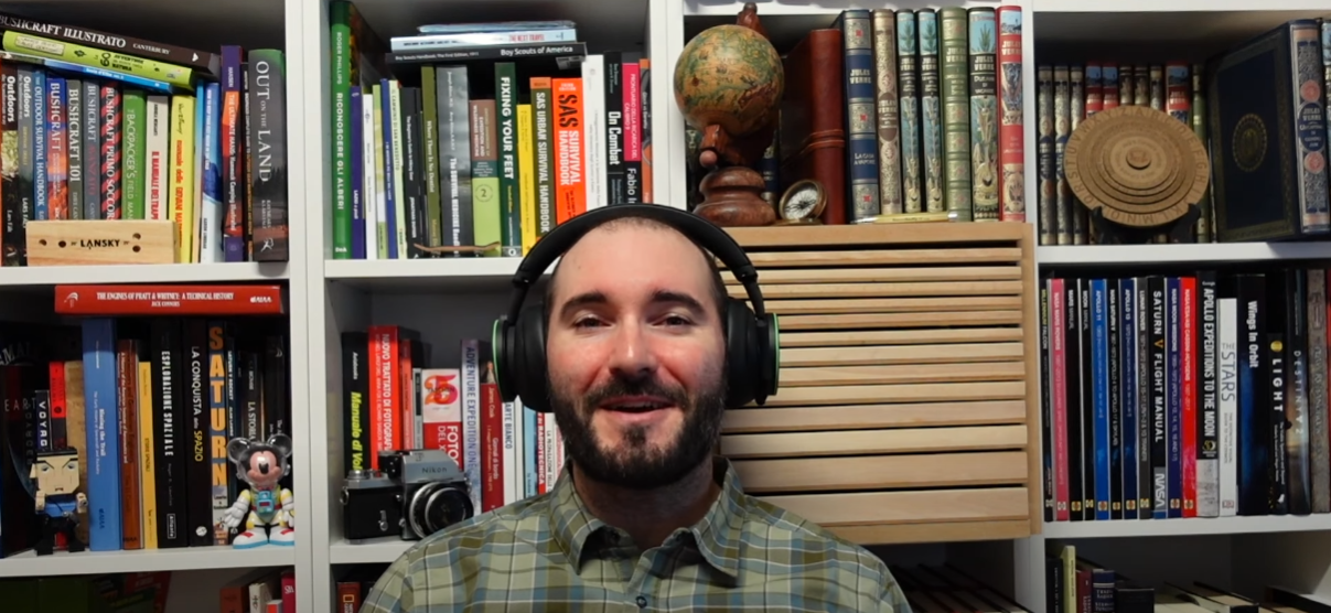 Copertina del backpacco cast 21