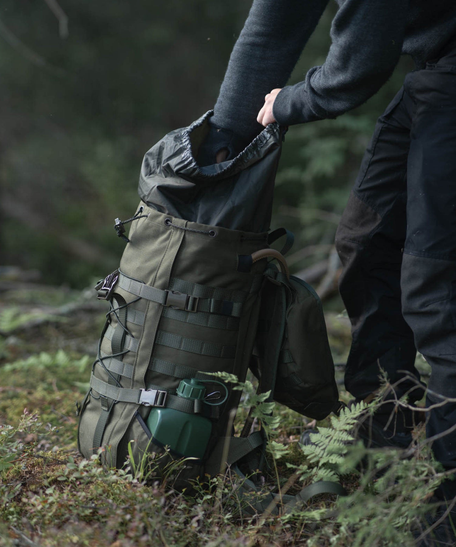 zaino savotta Jaakari M con lo scomparto principale aperto