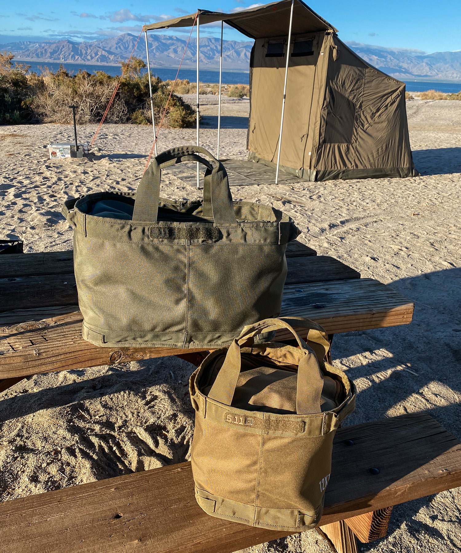 Load Ready Utility Mike e Lima durante un campo sulla spiaggia