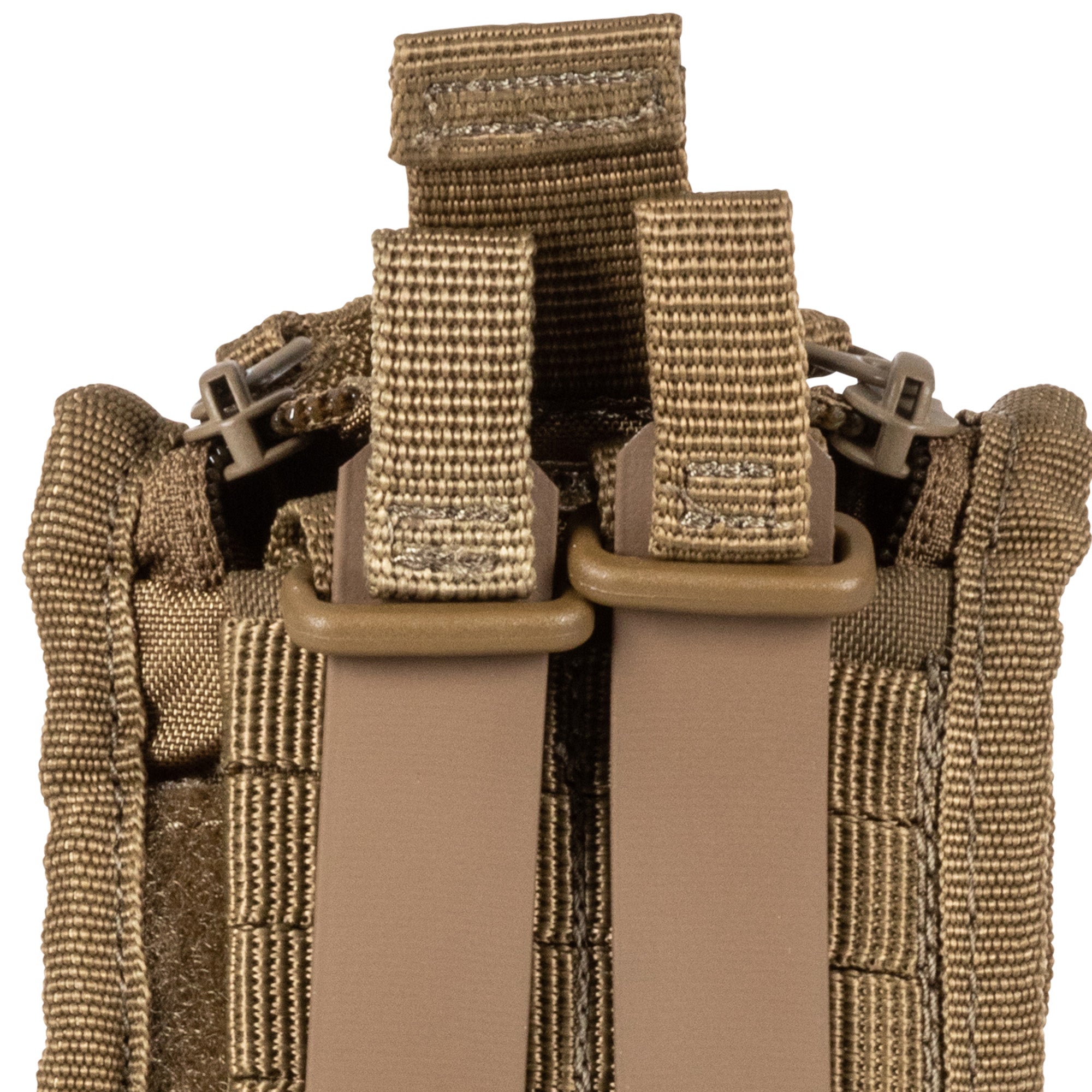 Dettaglio di uno dei ganci in duraflex montati  sulla tasca flex med pouch di 5.11
