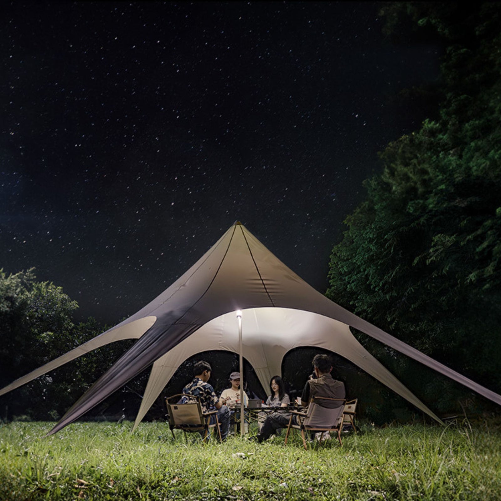 lanterne e luci da campeggio disponibili su backpacco.it