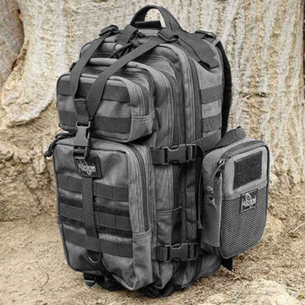tasca maxpedition applicata allo zaino con il sistema MOLLE