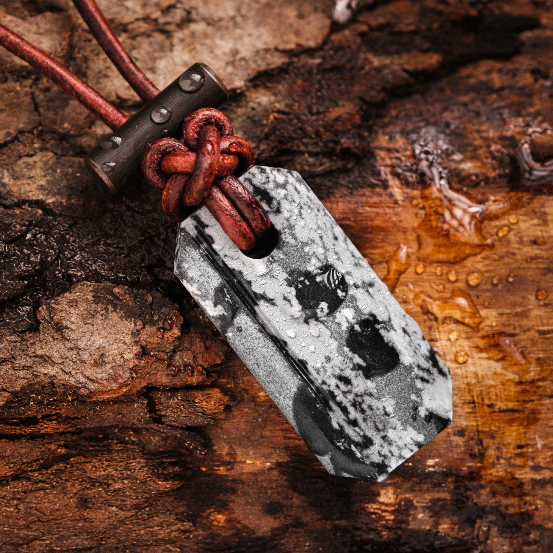 WAZOO | VIKING SPARK - Collana con acciarino e affilatore