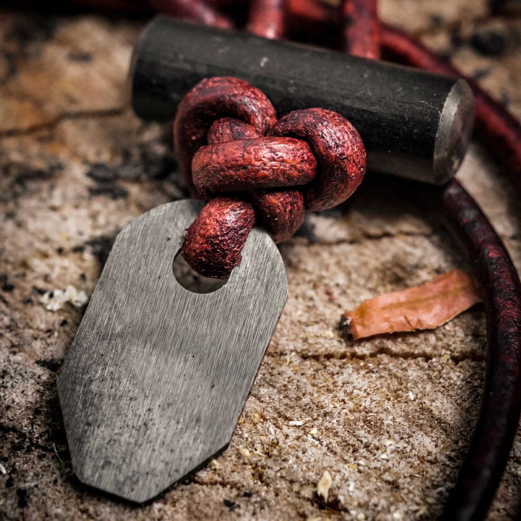 WAZOO | BUSHCRAFT NECKLACE - Collana con acciarino