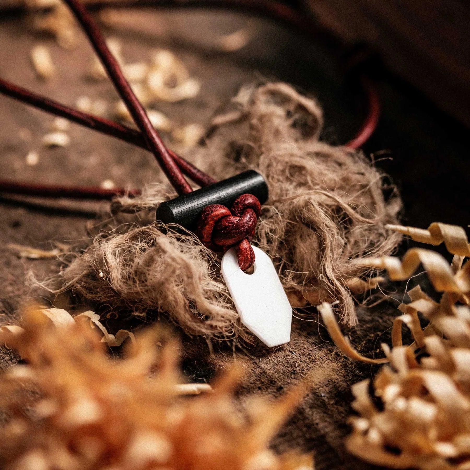 WAZOO | BUSHCRAFT NECKLACE - Collana con acciarino