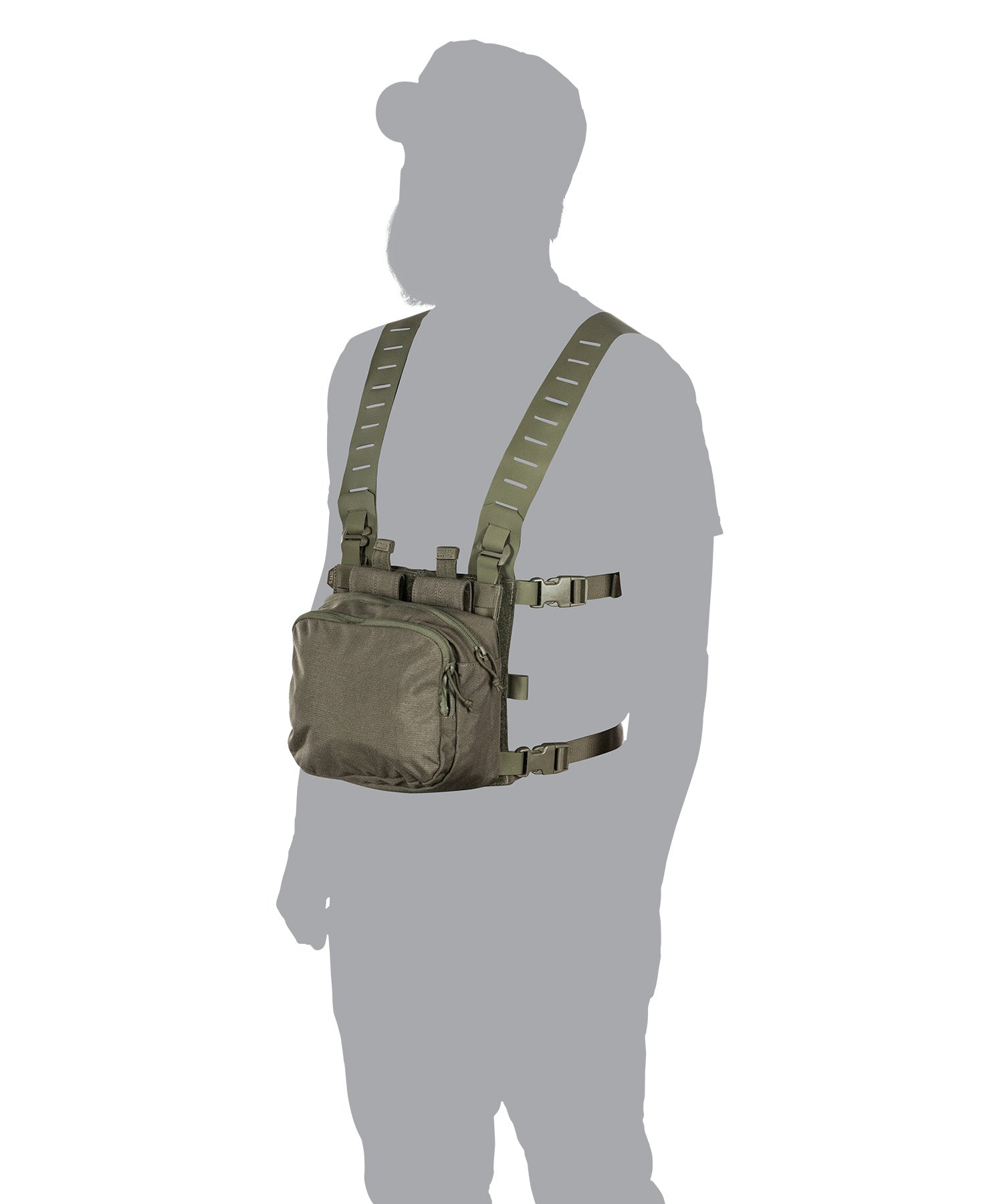 manichino con All Missions Rig Ranger Green e 2 banger gear set di 5.11 vista tre quarti