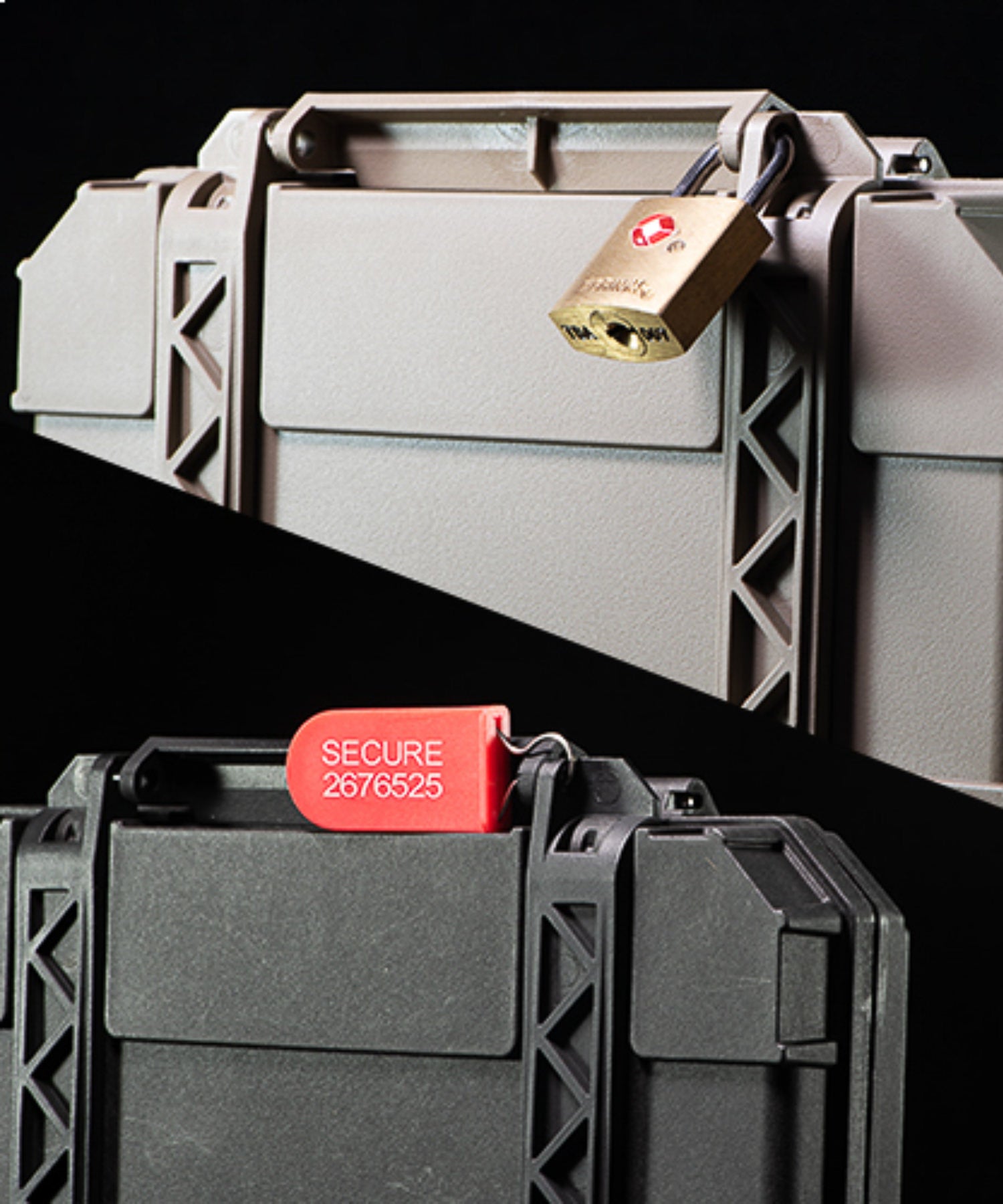 Thyrm DarkVault con lucchetti sull'apertura