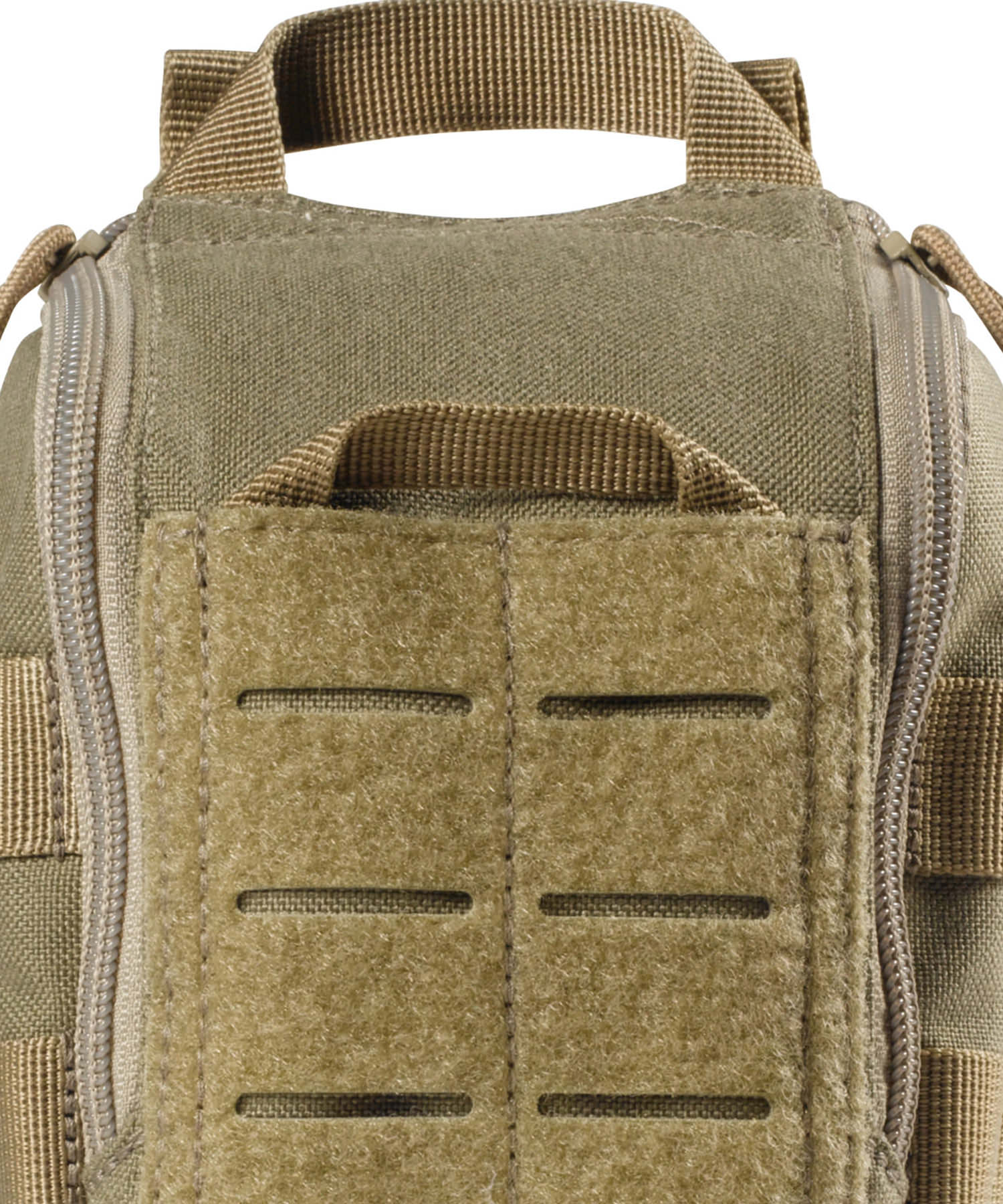 dettaglio del nylon con cui sono costruite le tasche UCR IFAK di 5.11
