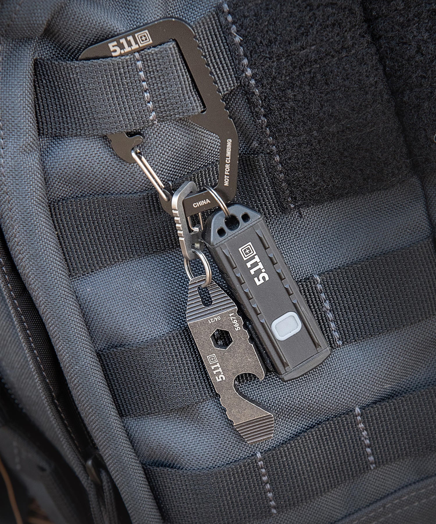 edc k-usb insieme edt pry su zaino rush 5.11 molle