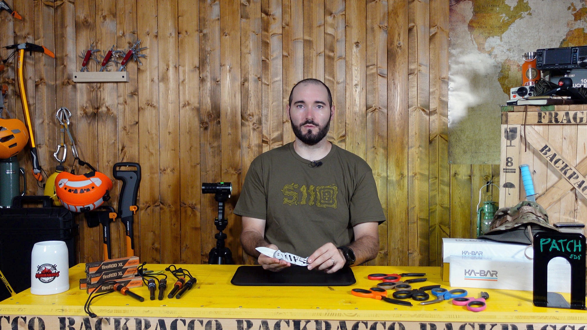 COPERTINA DEL VIDEO DOVE PAOLO DI BACKPACCO SPIEGA L'ESC RESCUE KNIFE DI 5.11