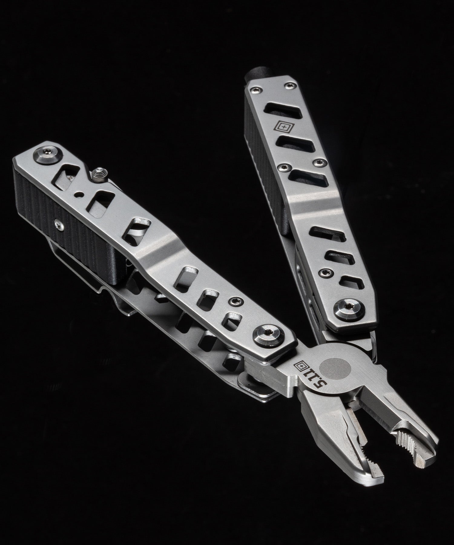 le emt 2.0 multitool rescue di 5.11