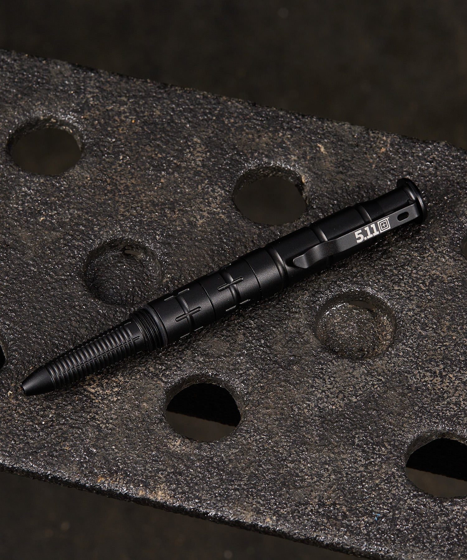 penna tattica Vlad di 5.11 in officina