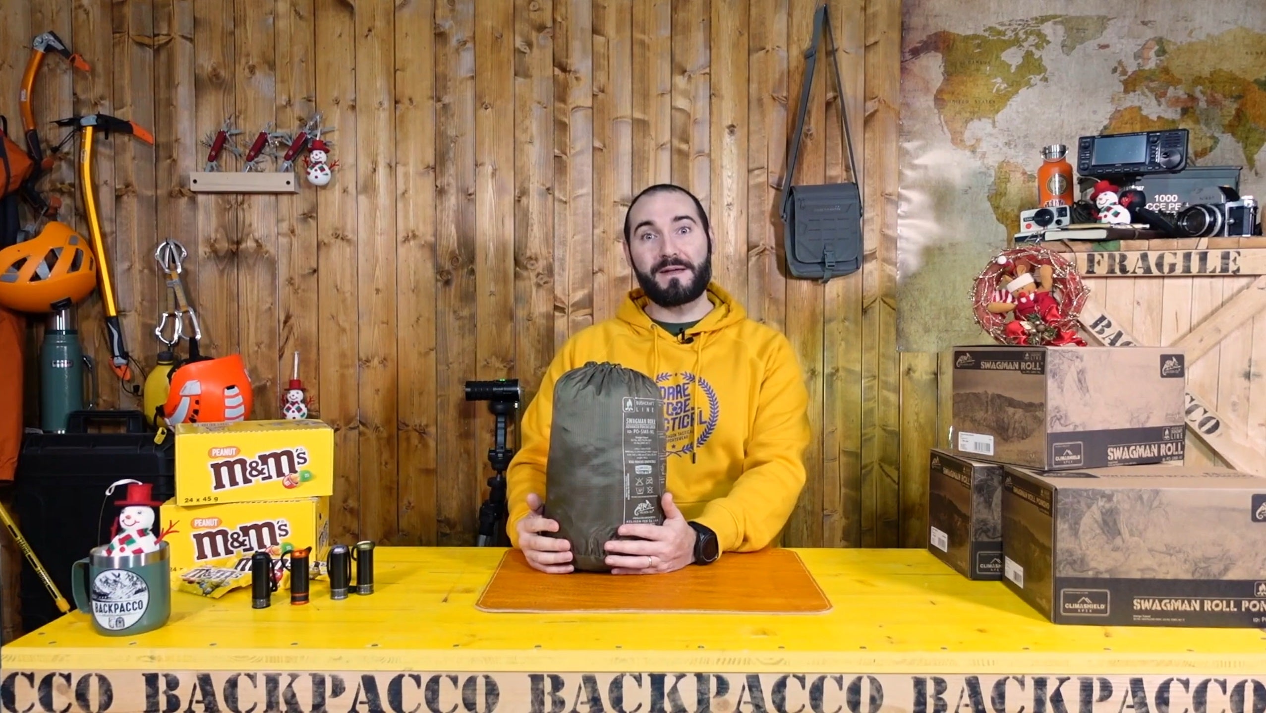 copertina del video dove Paolo di Backpacco spiega lo Swagman Roll di Helikon Tex