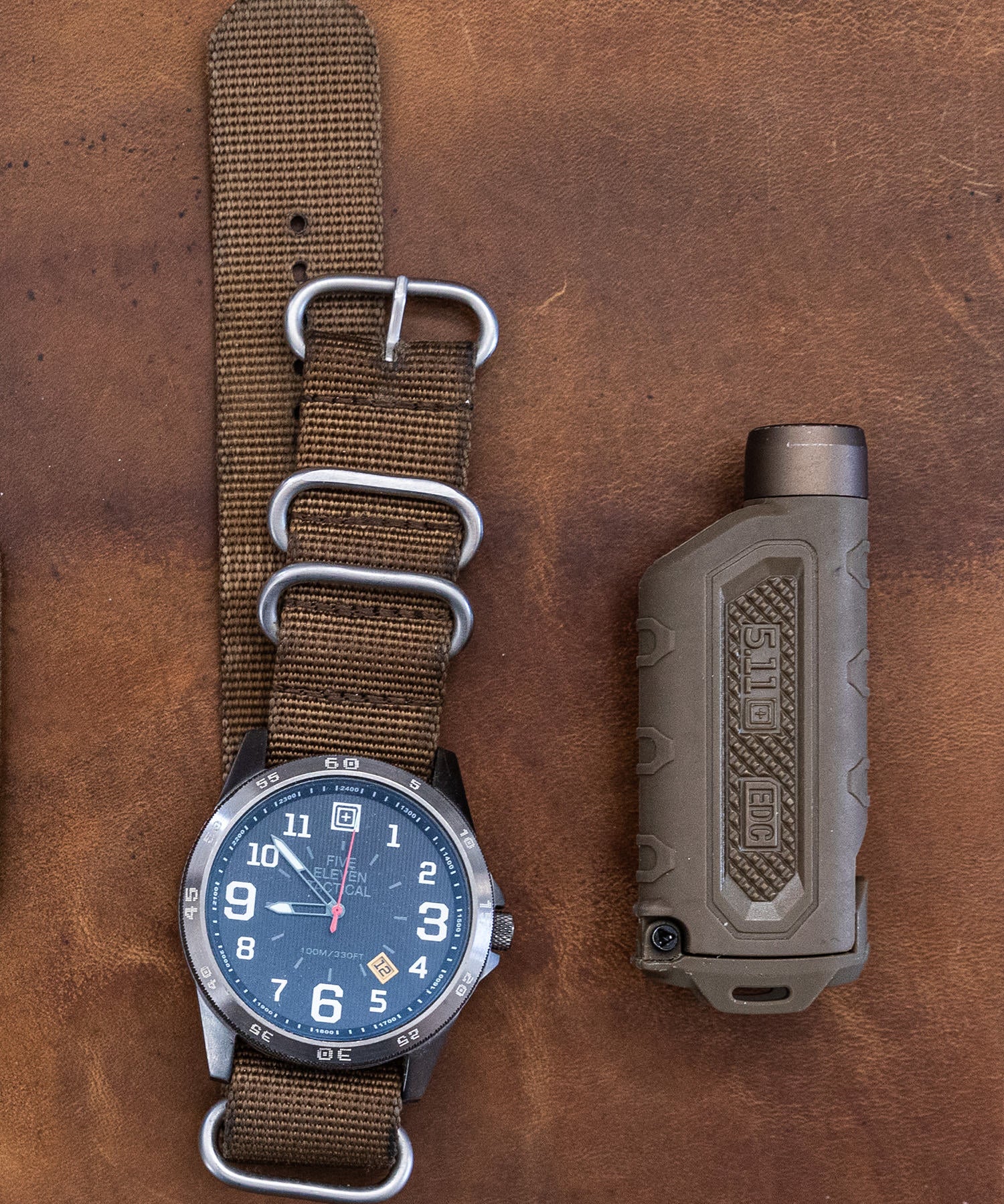 torcia edc 2aaa di 5.11 kangaroo e orologio EDC