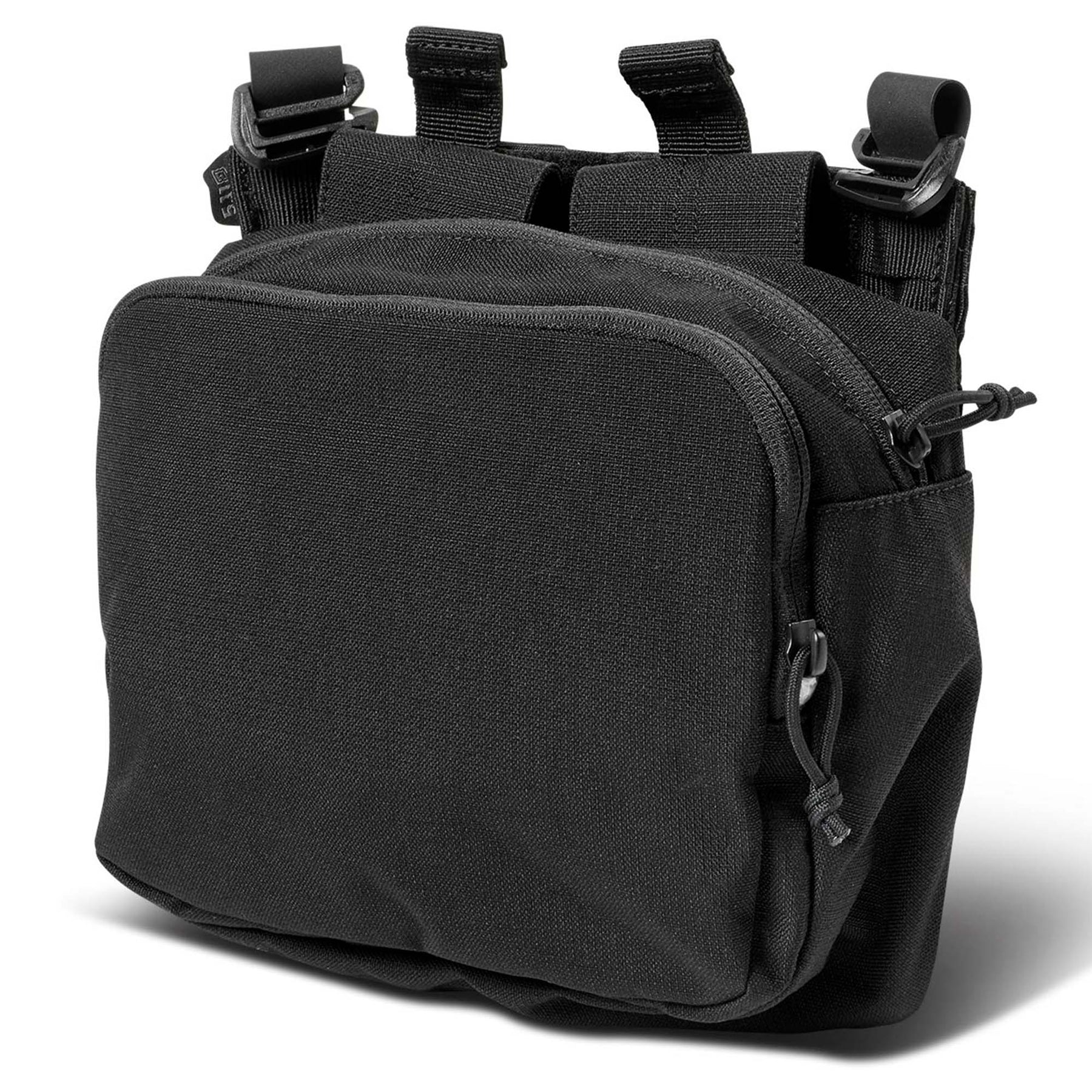 Tasca applicabile agli zaini AMP di 5.11 - Gear Set modello 2 banger in colore nero vista a tre quarti senza caricatori. Codice articolo 56400