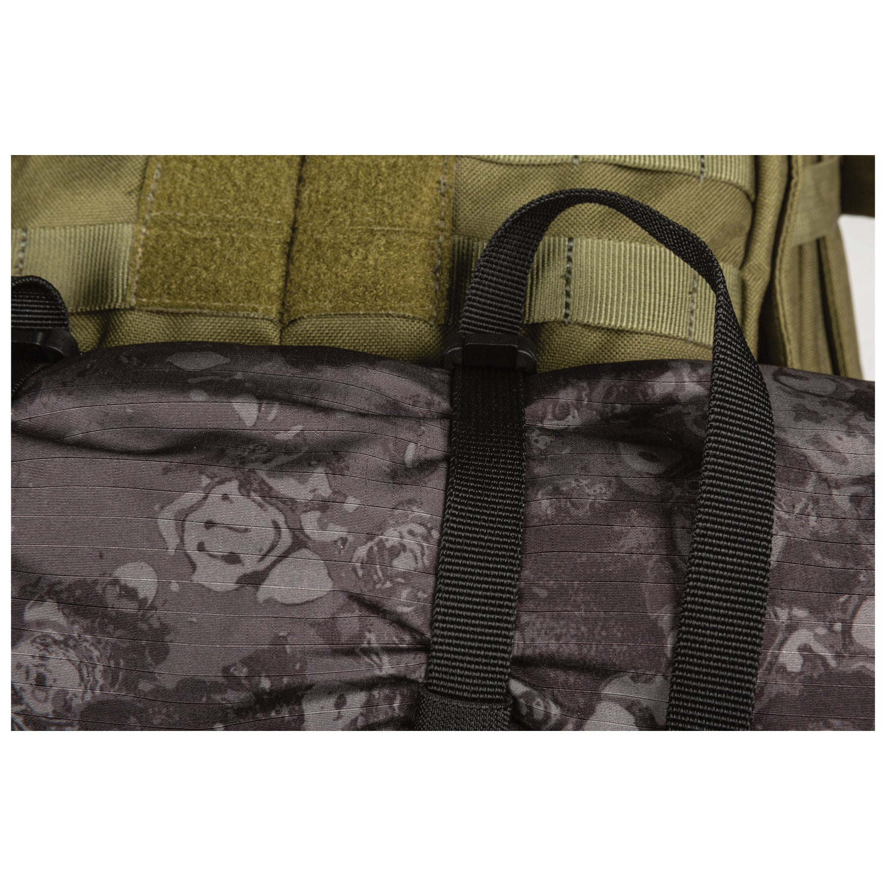 Sidewinder straps di 5.11 SM per fissare giacca allo zaino rush