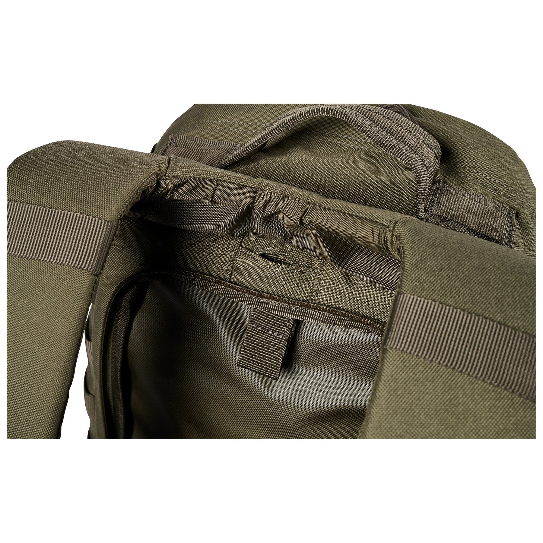 Zaino RUSH12 2.0 di 5.11 Tactical Ranger Green - Vista foro per idratazione