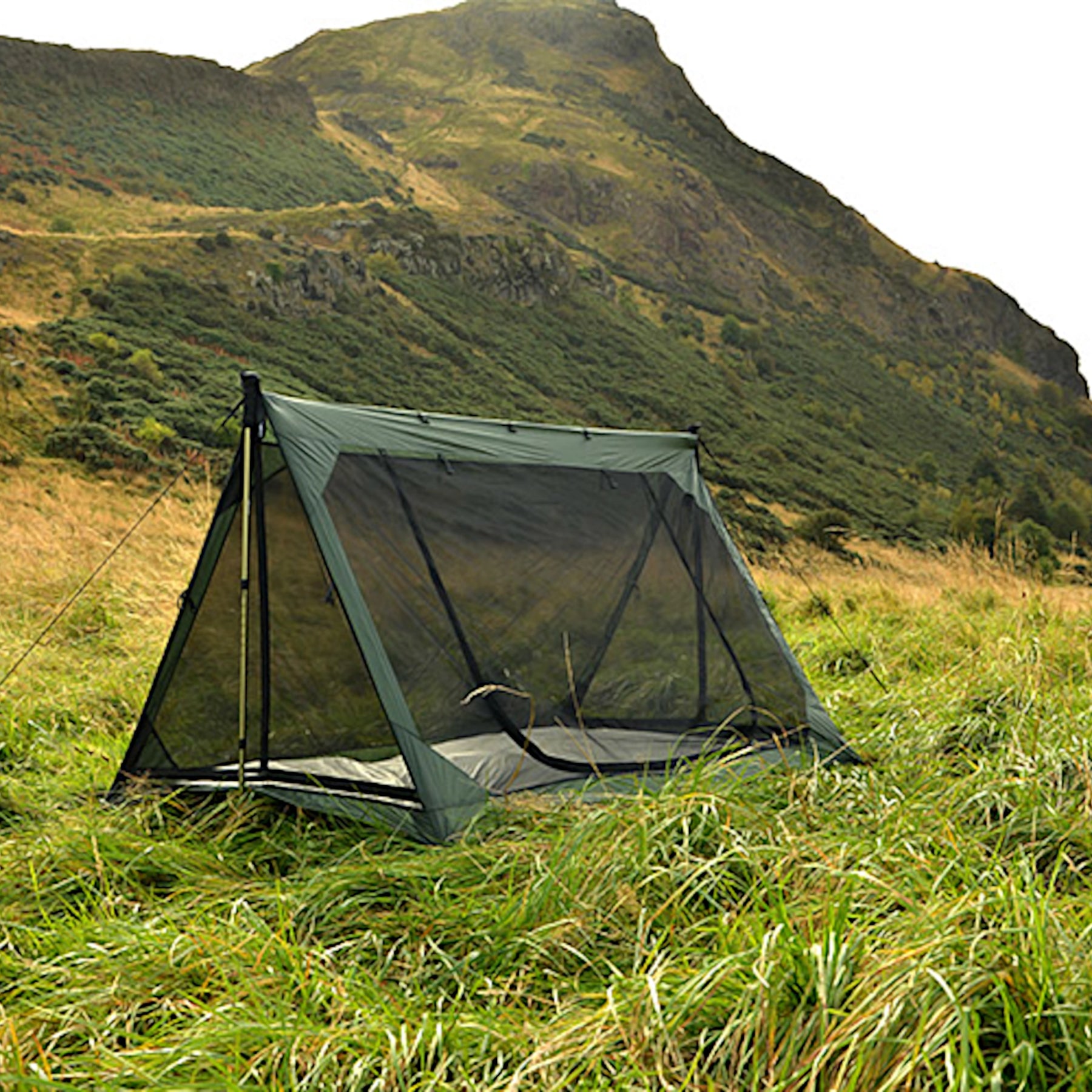 dd a-frame mesh tent in montagna