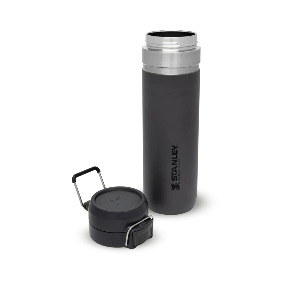 borraccia stanley go quick flip da 0.7 litri colore charcoal - con tappo svitato