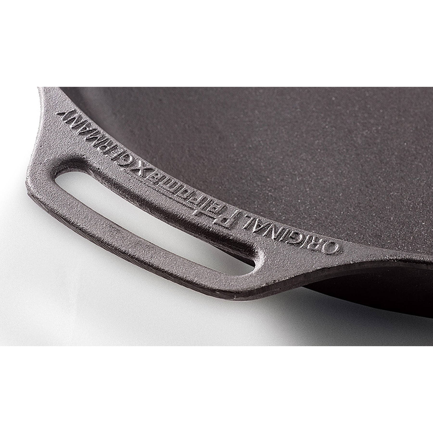 PETROMAX FIRE SKILLET FP - CAST IRON PAN WITH HANDLE
