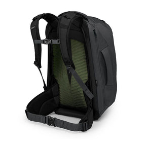 Osprey Farpoint 40 Travel Pack: Zaino da viaggio da 40 litri. Caratterizzato da pannello posteriore a scomparsa, apertura a valigia, cinghie di compressione interne e tasca imbottita per laptop. Design ergonomico e resistente ideale per viaggiatori dinamici.