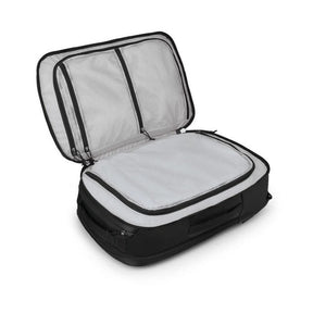 Osprey Transporter Travel Pack 44 zaino da viaggio da 44 litri con spallacci imbottiti, maniglia laterale e scomparti con cerniera in tessuto tecnico robusto. Ideale come bagaglio a mano per outdoor e trekking.