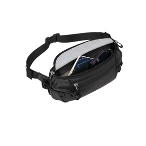 Osprey Transporter Waist Pack marsupio da 3 litri realizzato in tessuto tecnico con trama a griglia e logo frontale, dotato di tasca esterna con zip, cinghie di compressione laterali e cintura regolabile con fibbia a scatto per escursionismo e tempo libero.