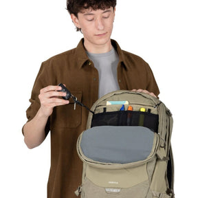 Osprey Nebula 32 Driftshade zaino da 32 litri in edizione limitata con scomparti multipli e spallacci imbottiti ergonomici per outdoor, viaggi, studio e uso quotidiano EDC.