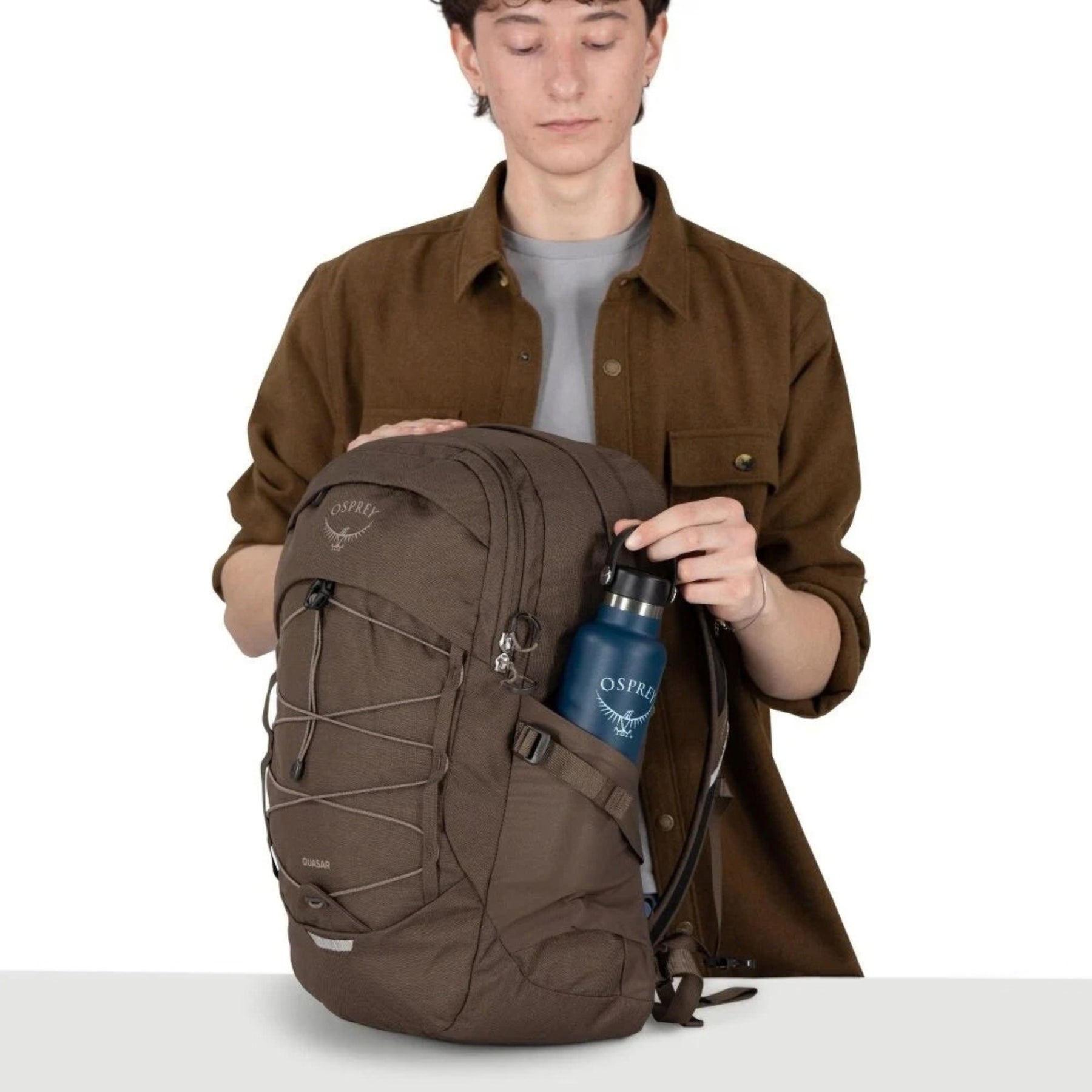 Osprey Quasar 26 Driftshade zaino multitasca da 26 litri in edizione limitata con scomparto porta pc, cordino elastico frontale bungee e spallacci ergonomici traspiranti per uso quotidiano ed outdoor