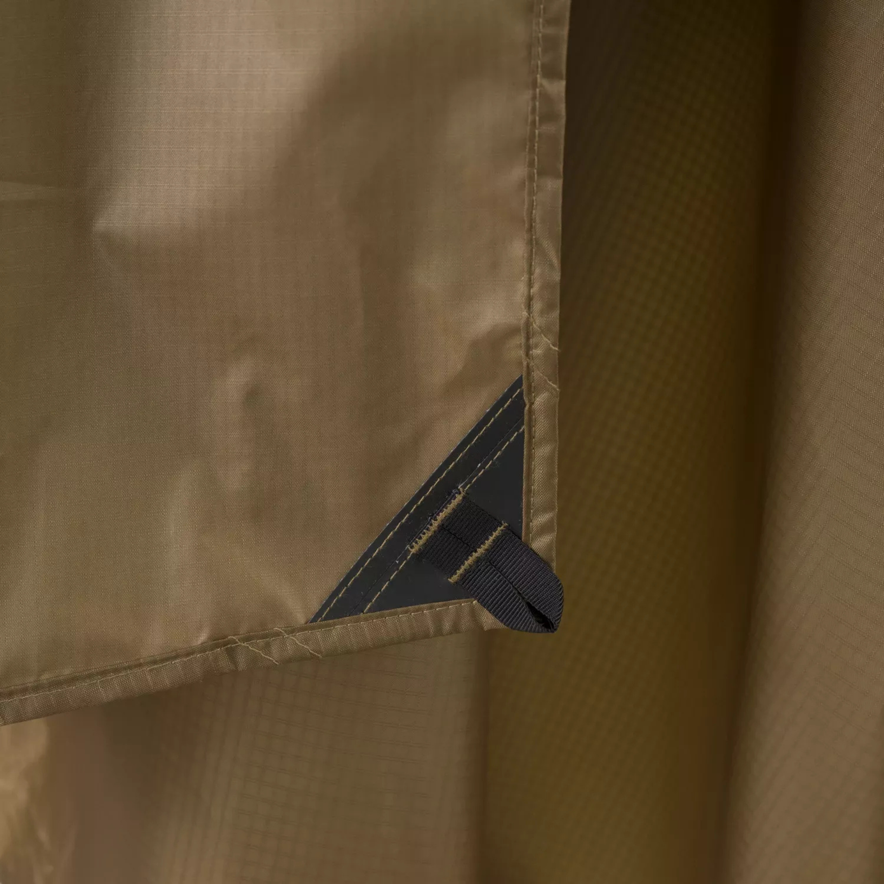 Poncho antipioggia Helikon-Tex Lightweight Poncho, ultraleggero e impermeabile, utilizzabile come telo, riparo o telo per amaca, con cappuccio regolabile e bottoni a pressione laterali